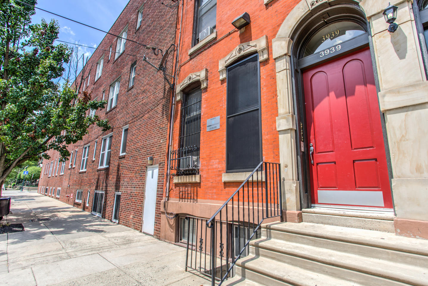 3939 Pine Street Image 1