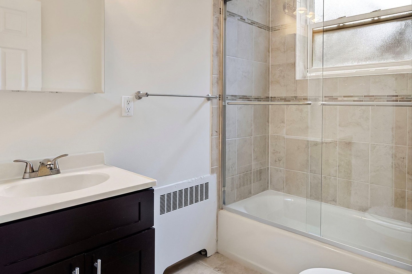 188 Bellevue Ave Image 12