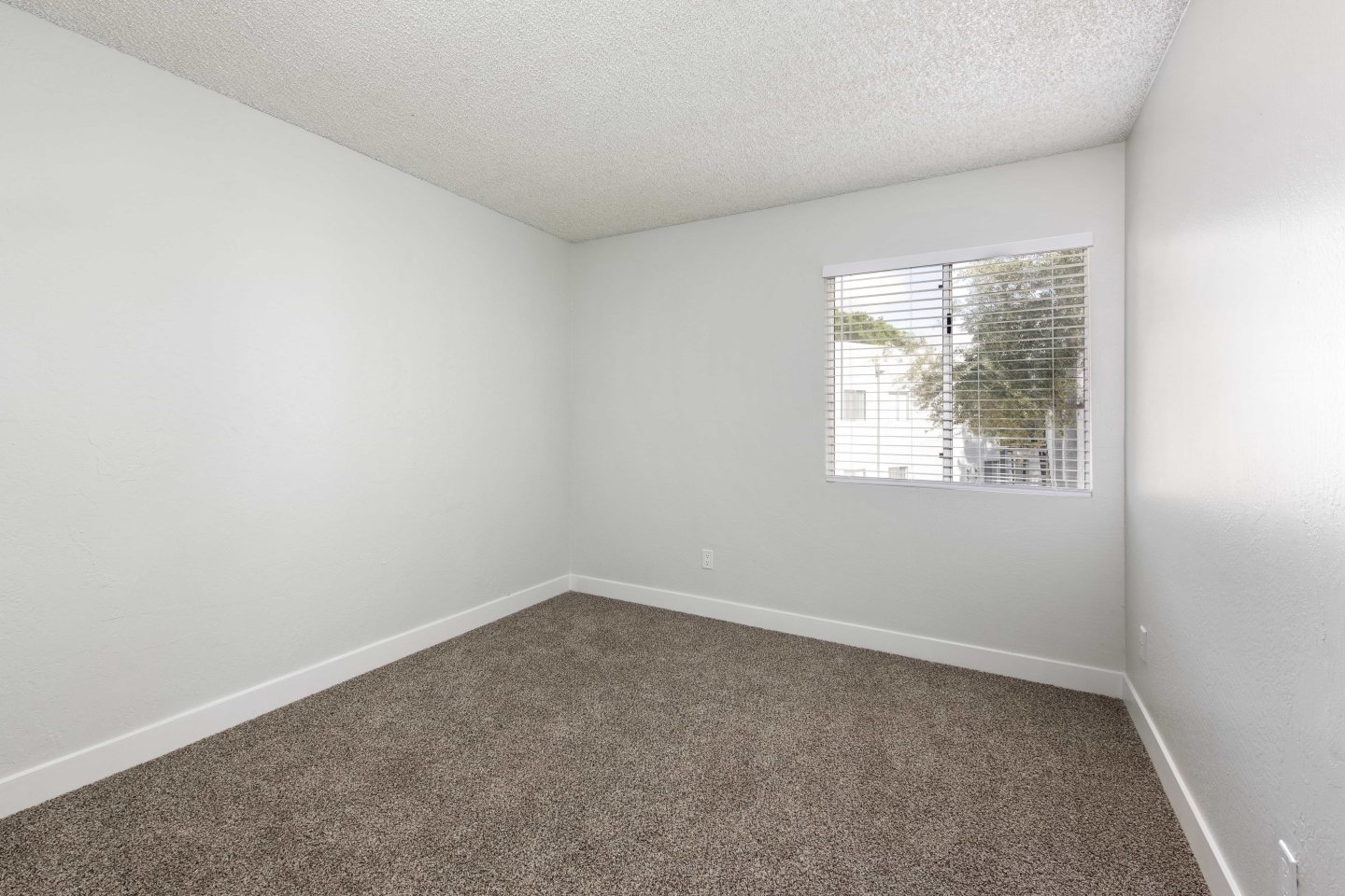 Camelback Cove Apartments Image 10