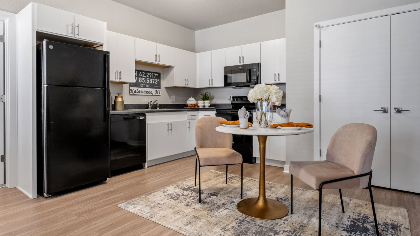 Authentix Kalamazoo Apartments Image 4