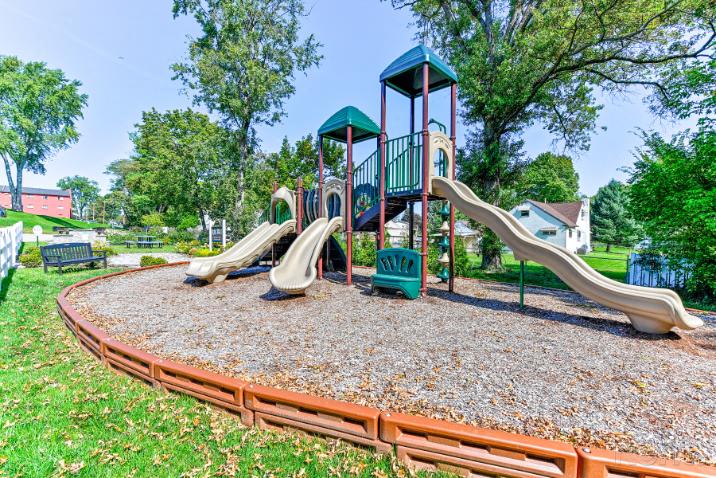 Maple Hill Apartments Image 3