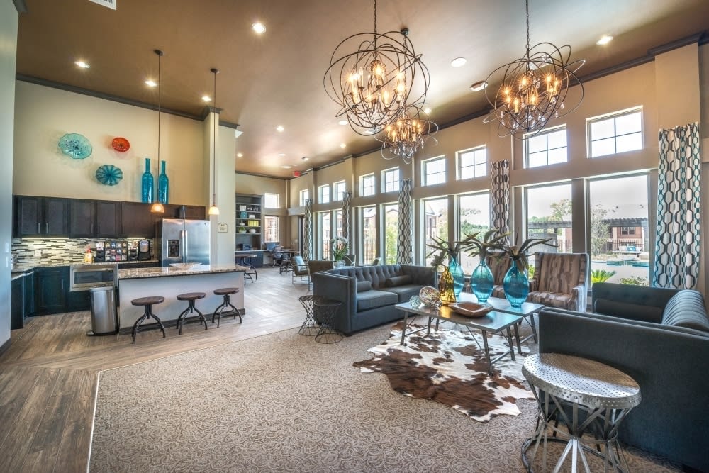 Paladin Apartments Image 14