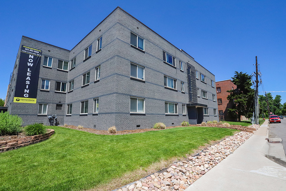 1200 Colorado Image 9