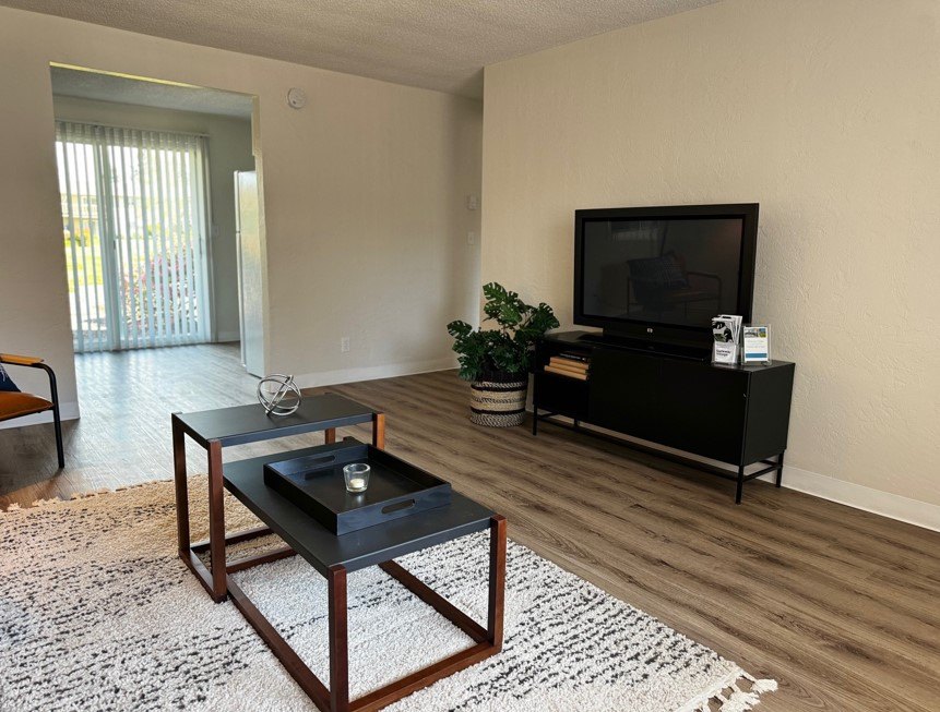 Gateway Village Image 15
