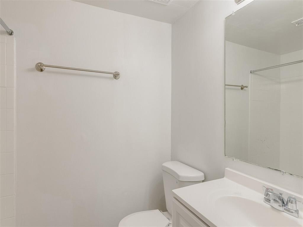 Hub at 934 Apartments Image 11