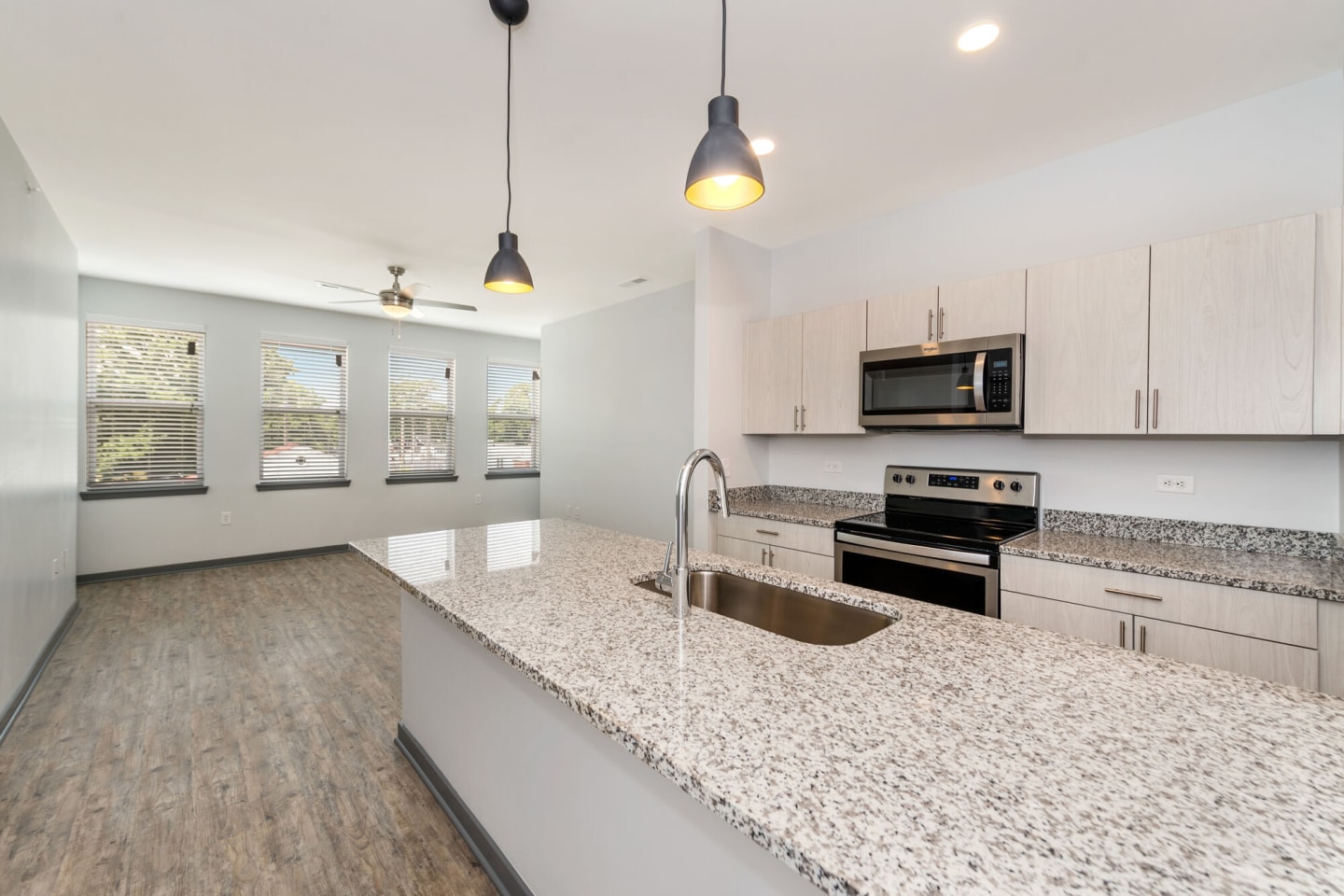 Wilshaw Apartments Image 14