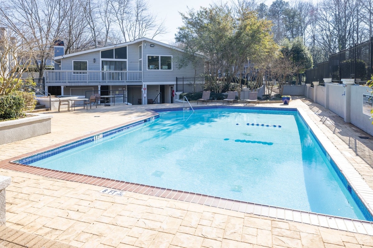 Chatsworth Apartments Image 16