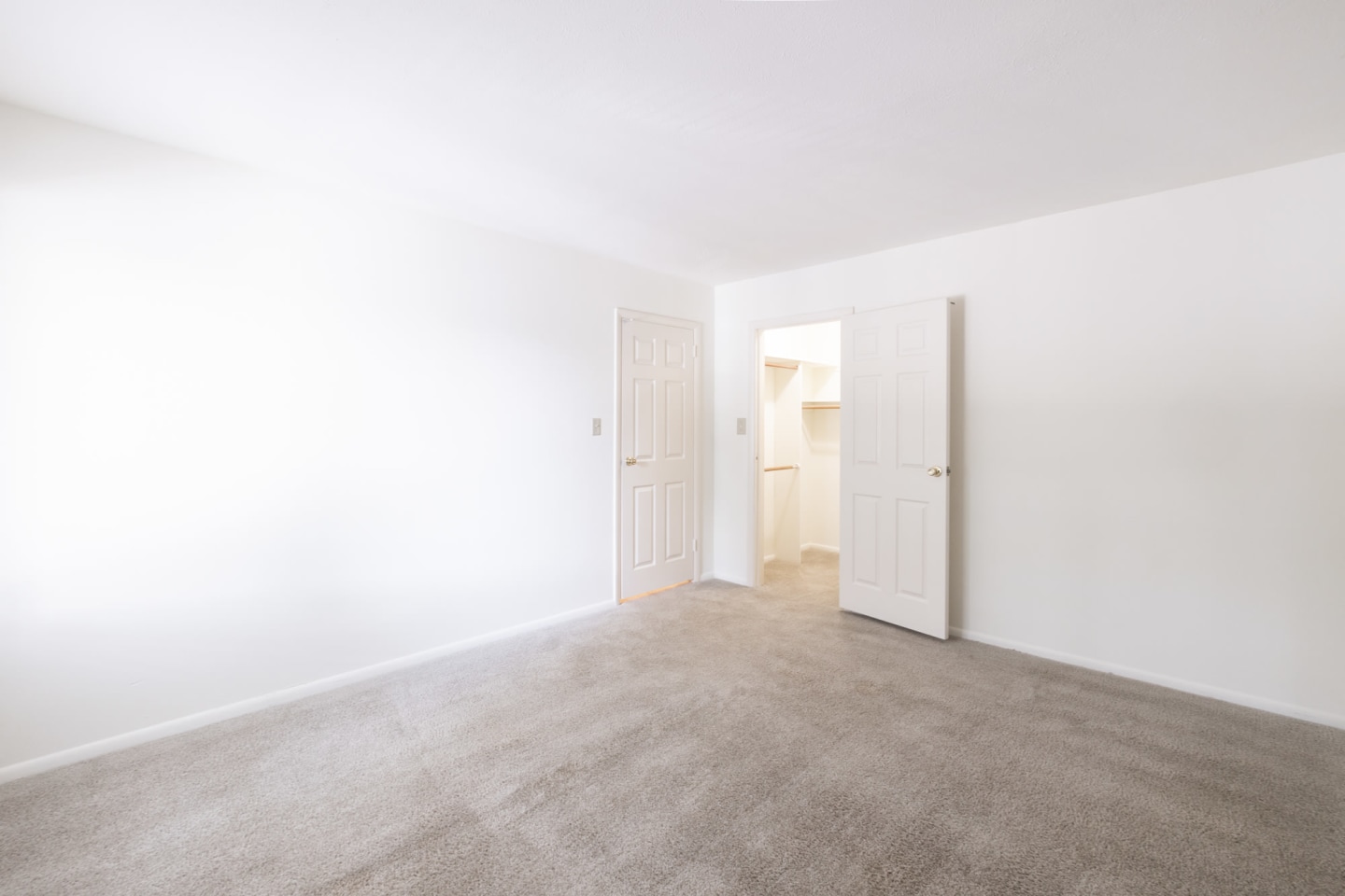 Woodbridge Apartments in Castleton IN Image 19