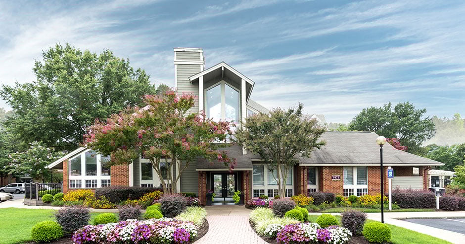 Broadmoor Apartment Homes Image 1