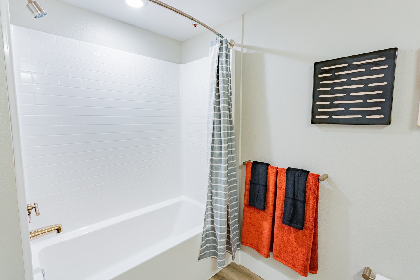 1250 Lakeside Image 13