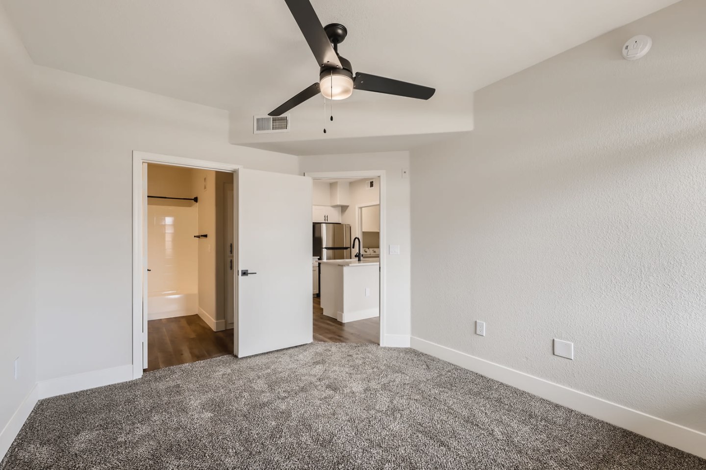 Mandarina Apartment Homes Image 63