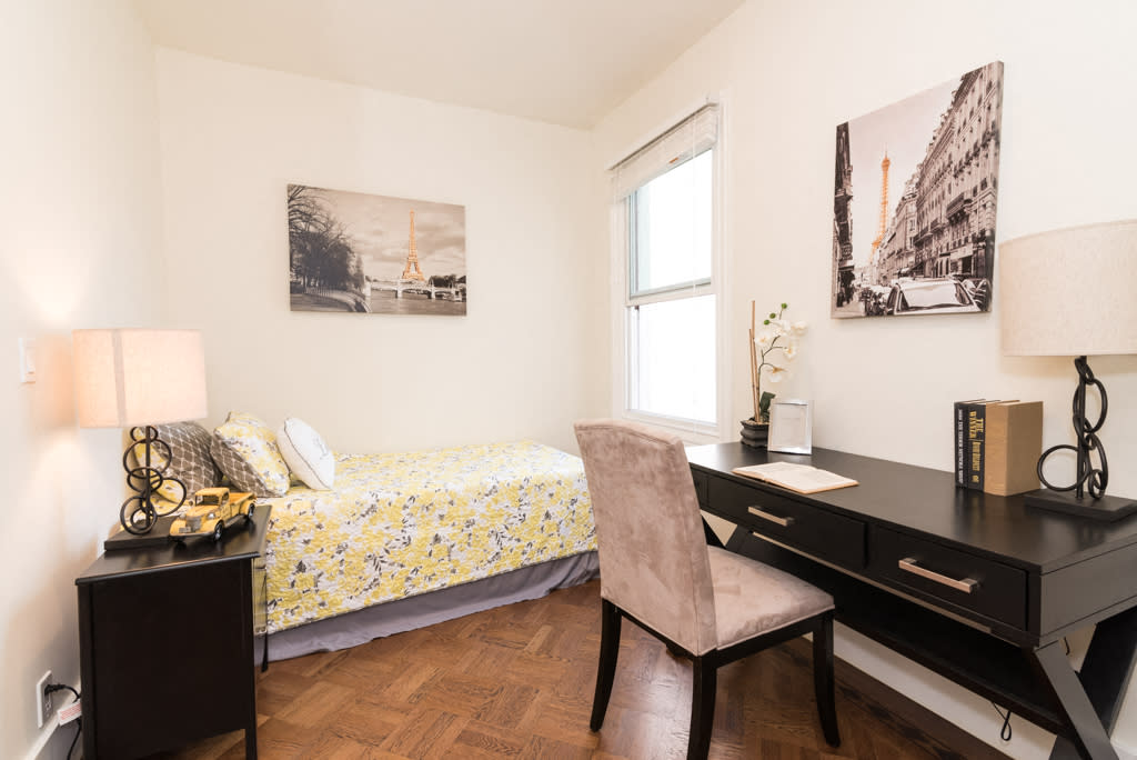 324 Larkin Image 18