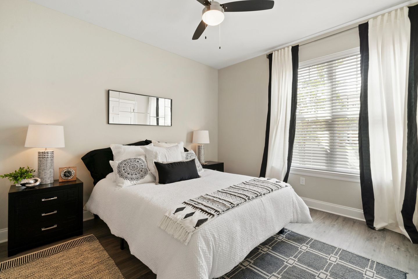 The Heights Luxury Apartments Image 34