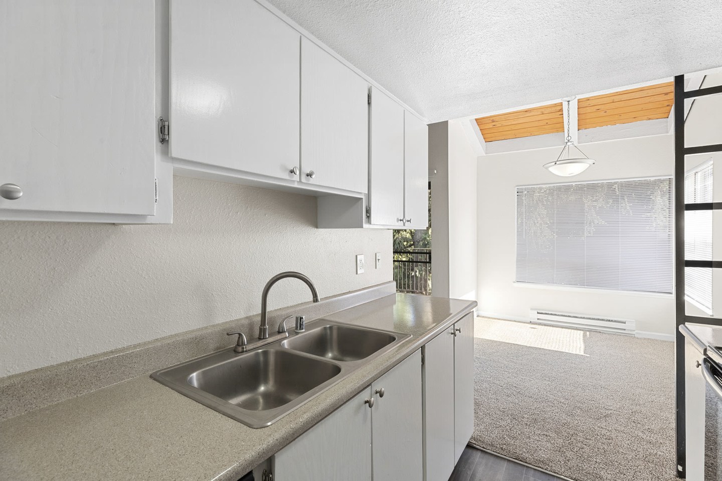 Waterbrook Lofts and Apartments Image 16