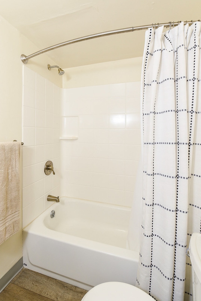 Vairo Village Image 9