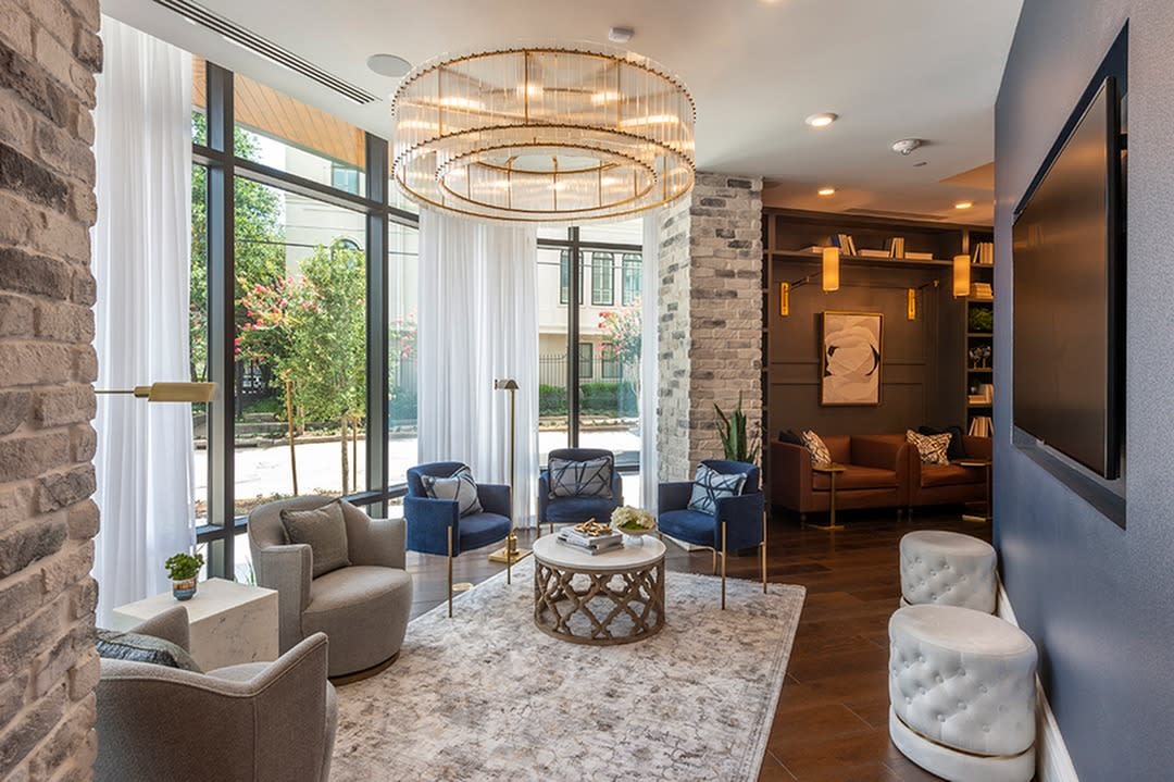 Pearl Rosemont Image 13