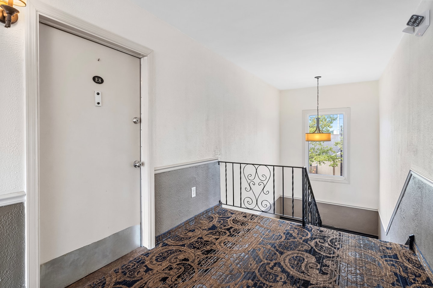 Carriage House Apartments Image 7