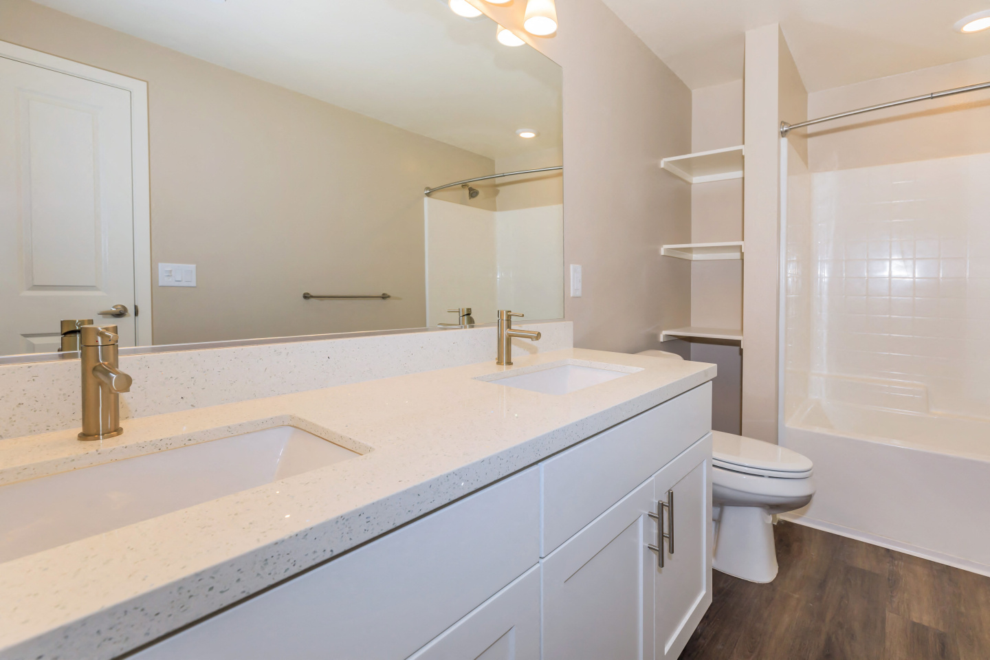 Los Alamitos Luxury Apartments Image 46