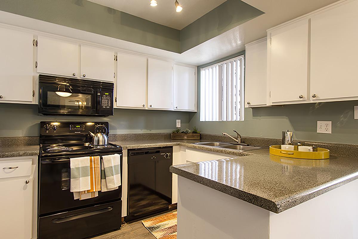 Coral Point Apartments Image 5