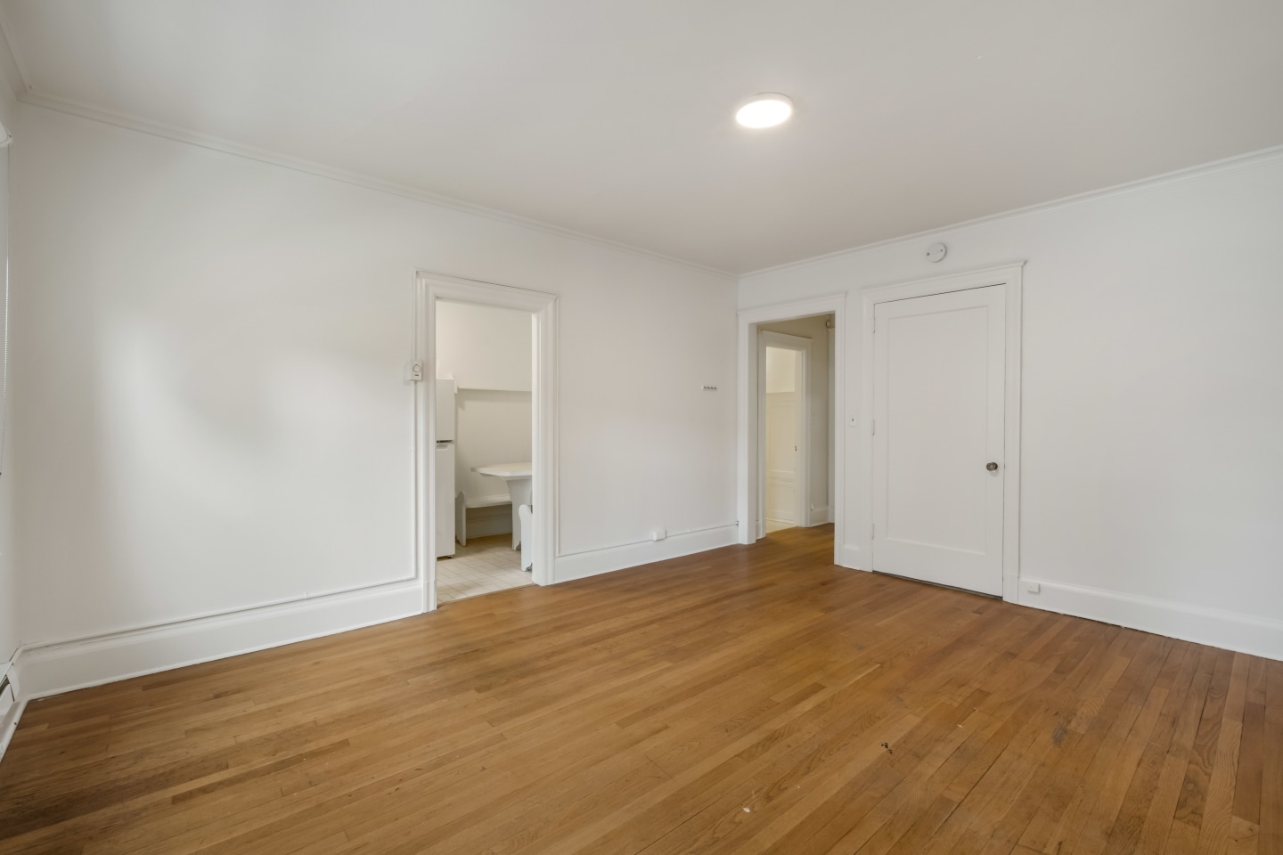 Campus Apartments Image 7