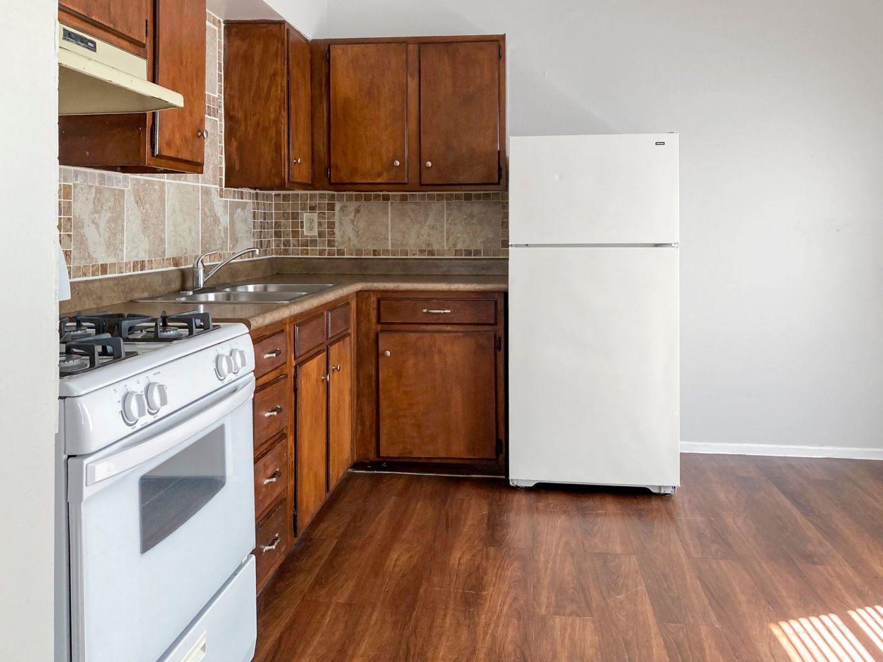 Sunset Heights Image 45
