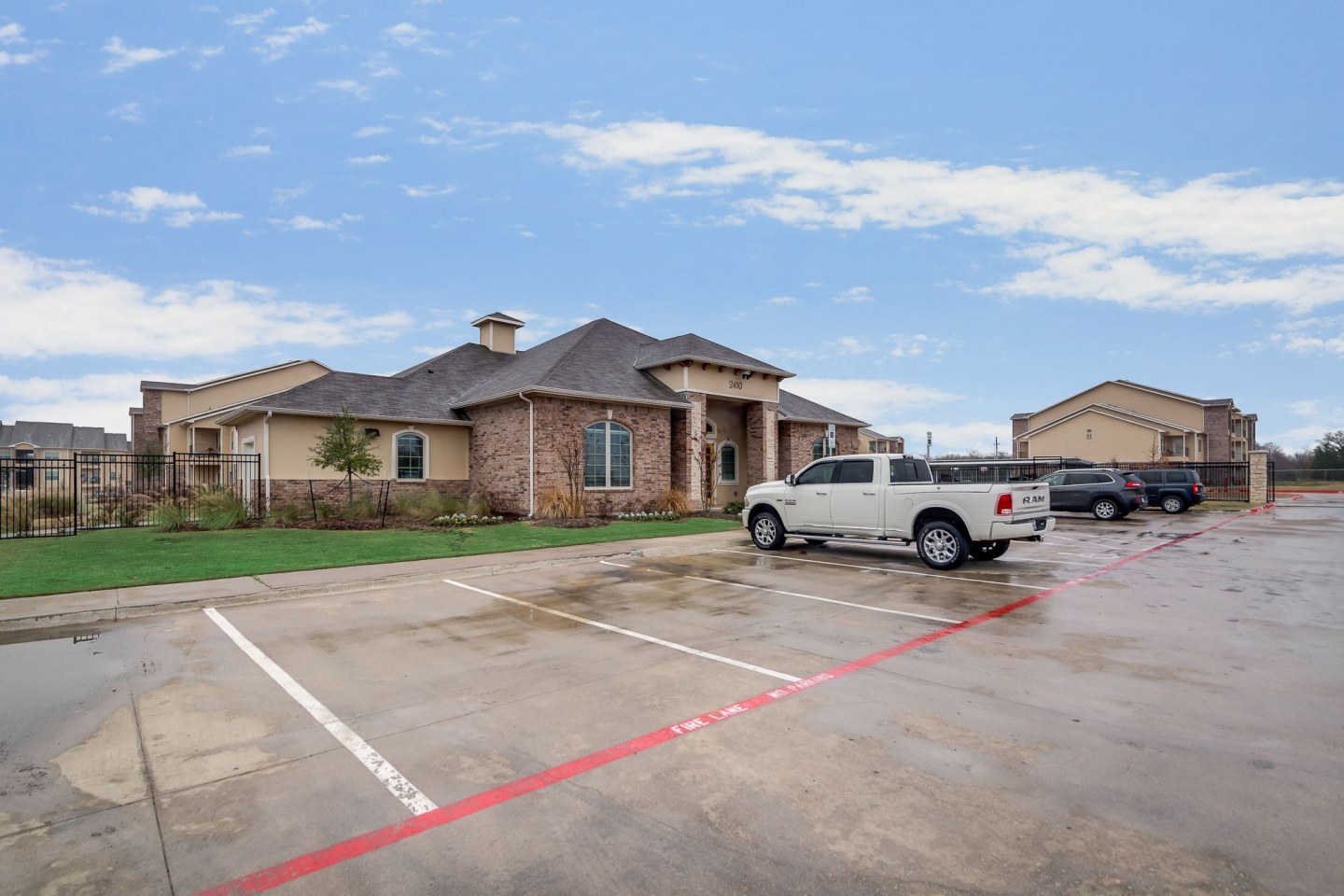 Majors Place Image 16