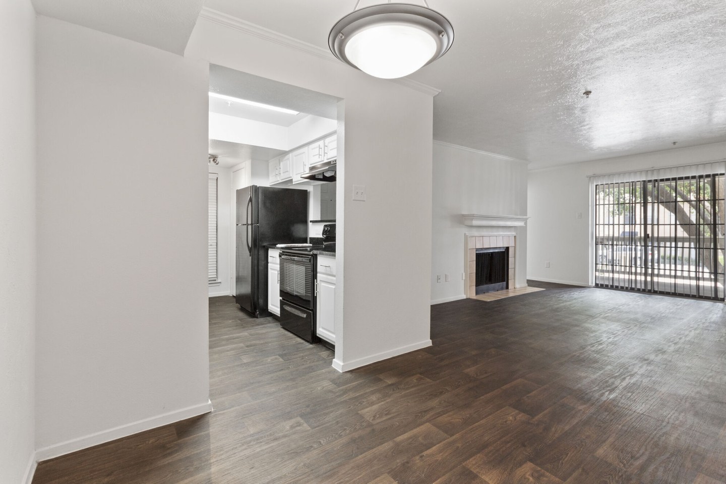 Lincoln Court Image 3
