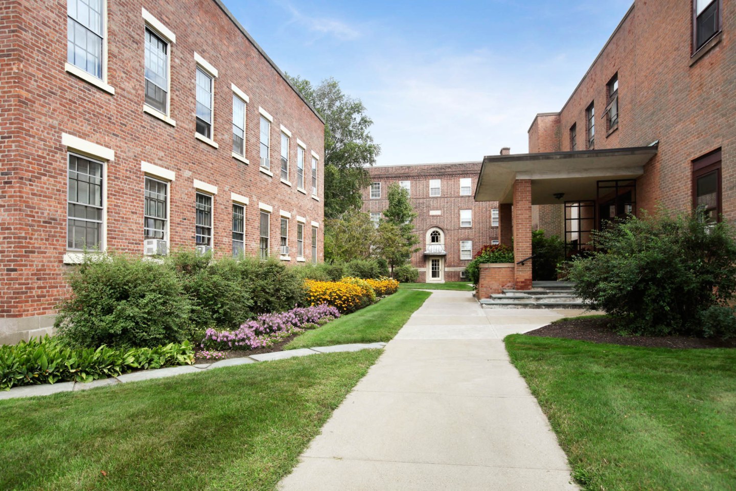 Skidmore Apartments Image 45