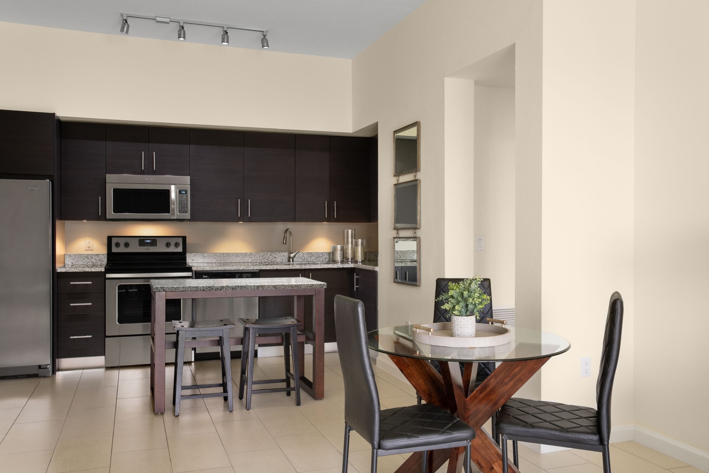 Doral View Image 4