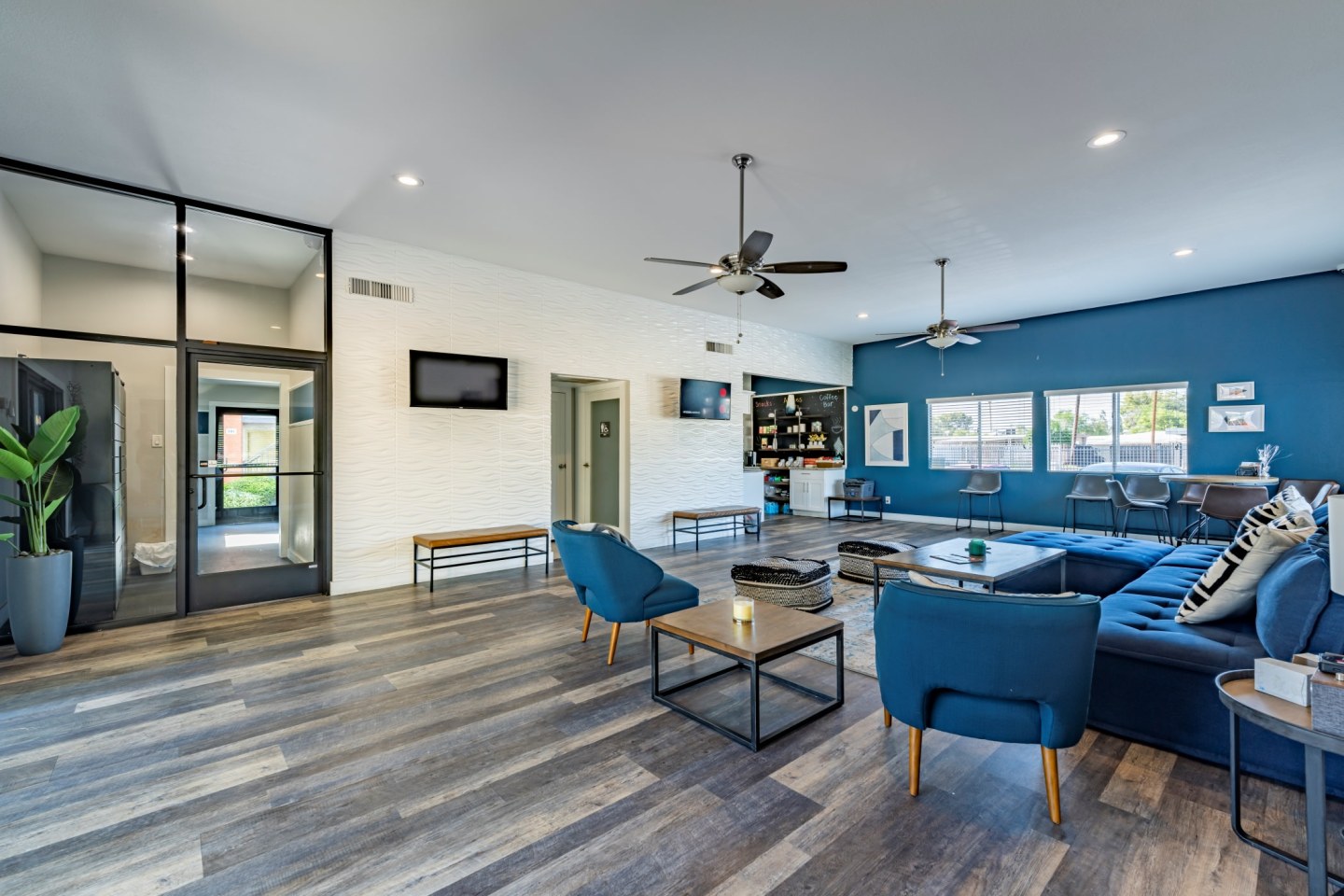 Arches Apartment Homes Image 16