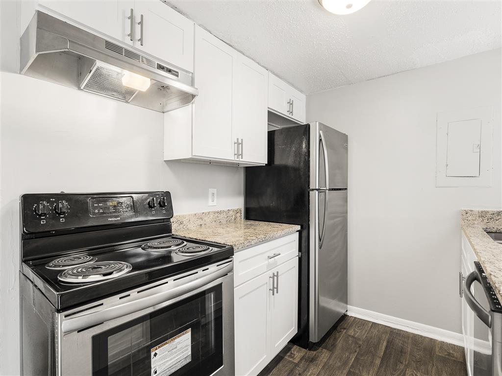 Pinewood Townhomes Image 2