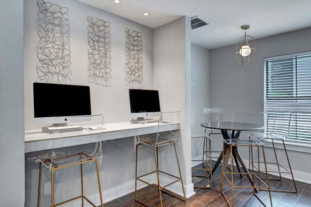 Emerald Place Image 12