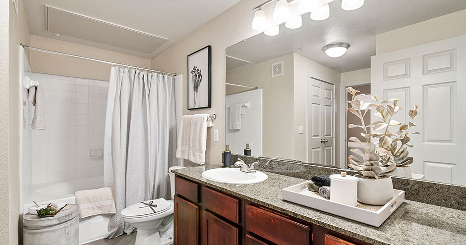 Residences at Pearland Town Center Image 40