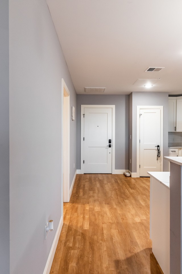 The Residence at 1000 Elm Image 9