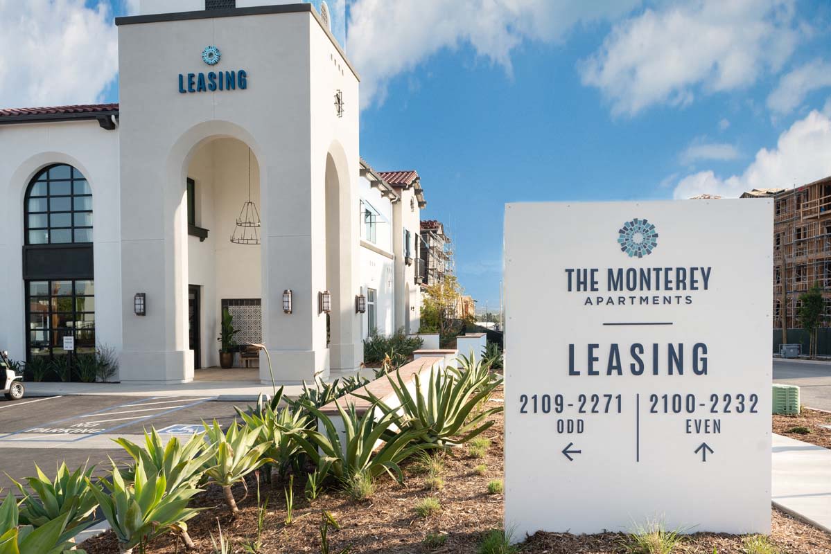 The Monterey Image 87