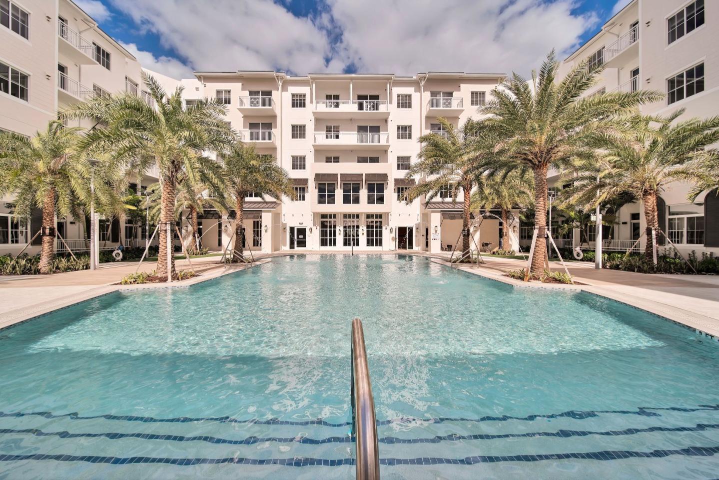 Vesada Luxury Apartment Homes Image 8