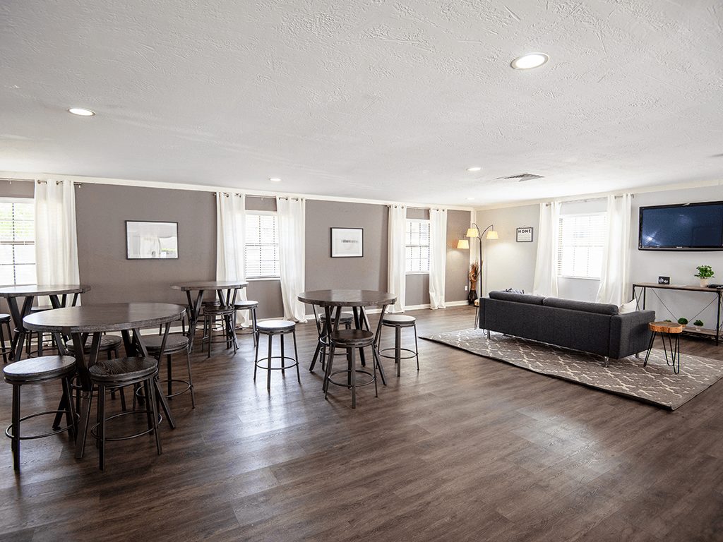 Cedarwood Village Image 14