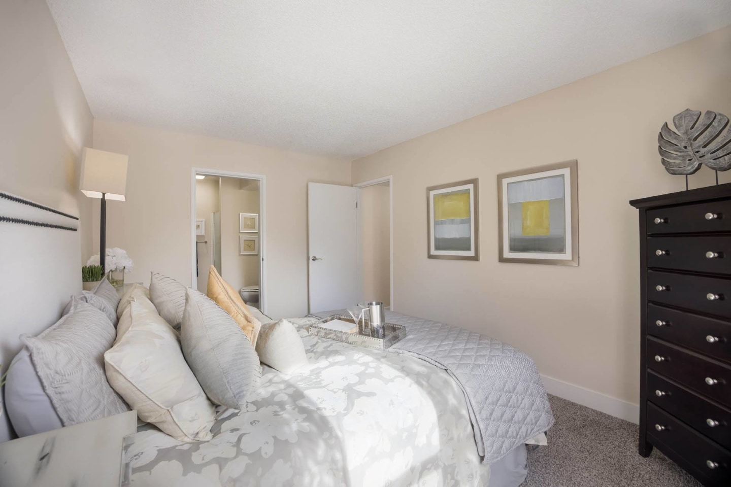 Woodland Hills Apartments Image 15