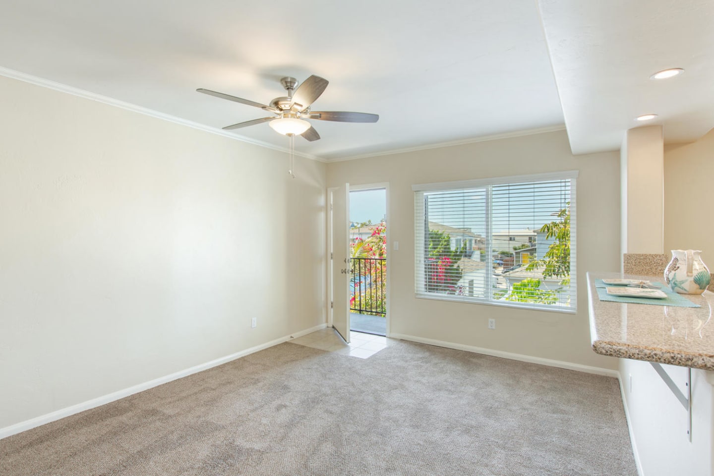 Elán Ocean Walk Apartment Homes Image 6