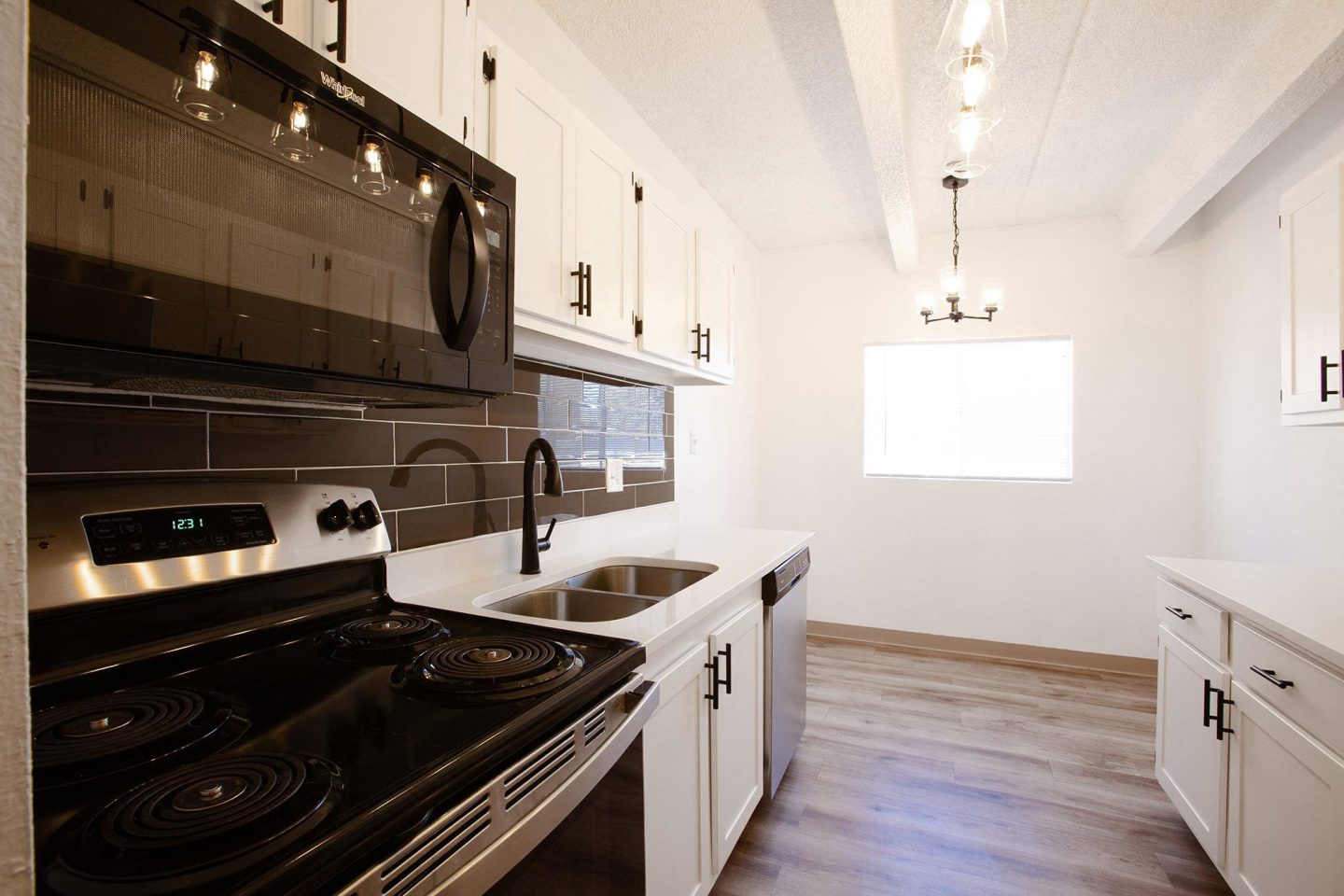 Los Altos Towers Image 30