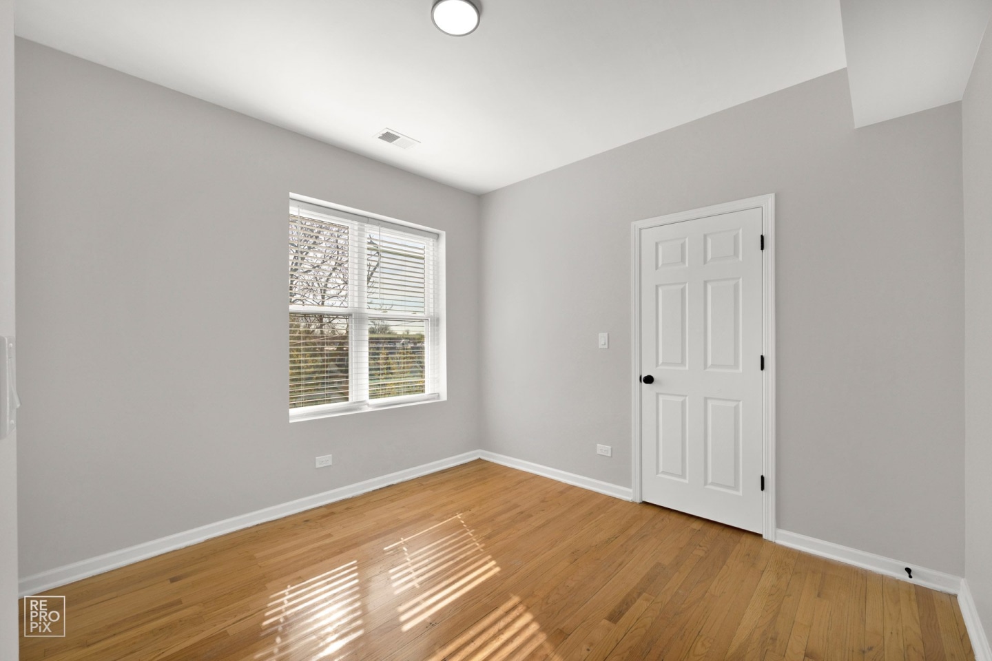 1145 N Austin Blvd Image 14