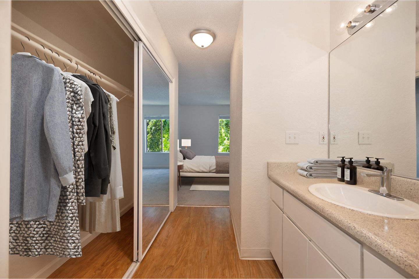 The Redwoods Apartments Image 5