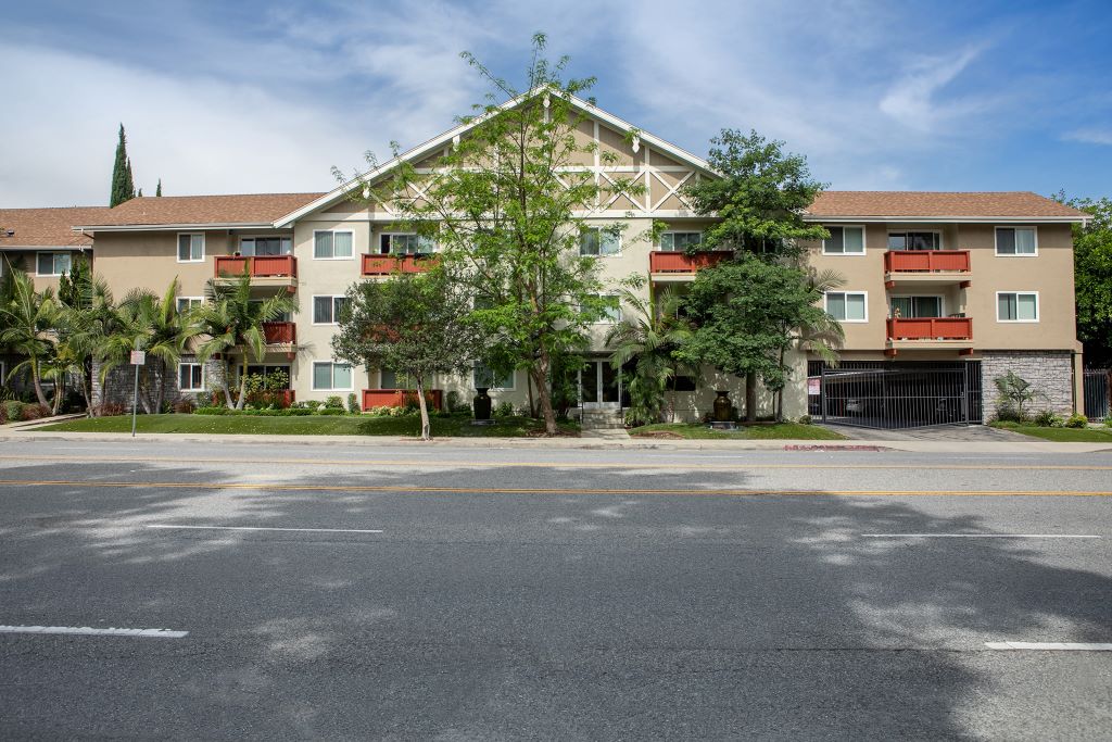Lombardi Apartments Image 64