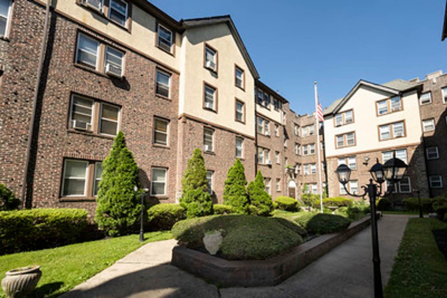 English Manor Image 3