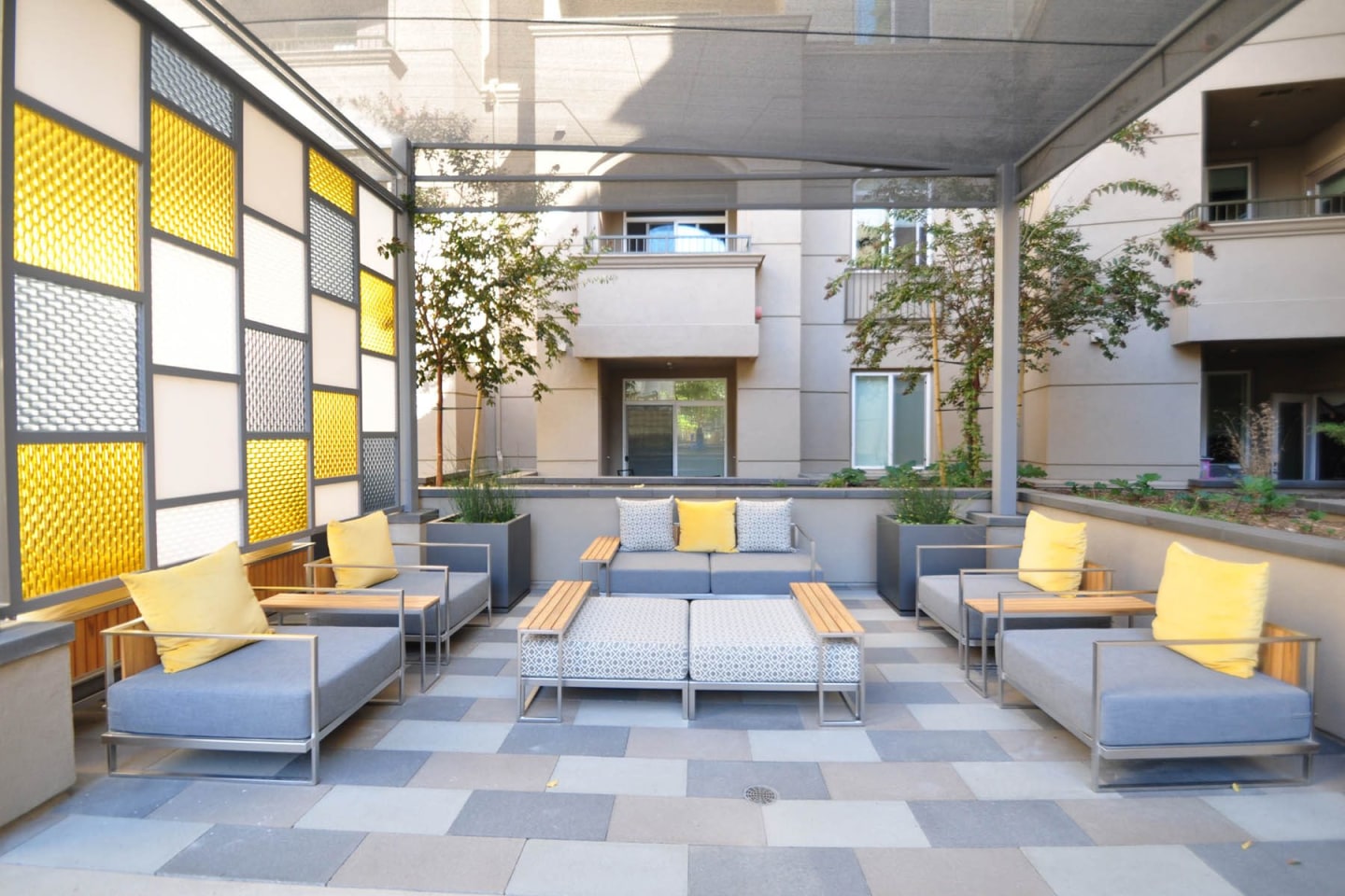 360 Luxury Apartments Image 15
