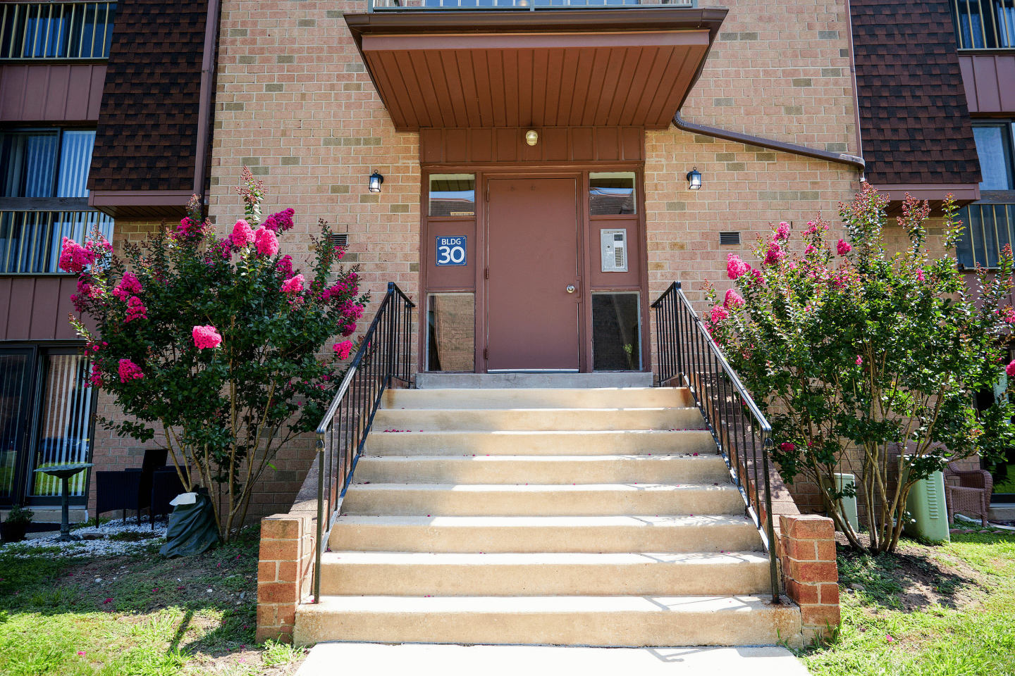Delaire Landing Image 60