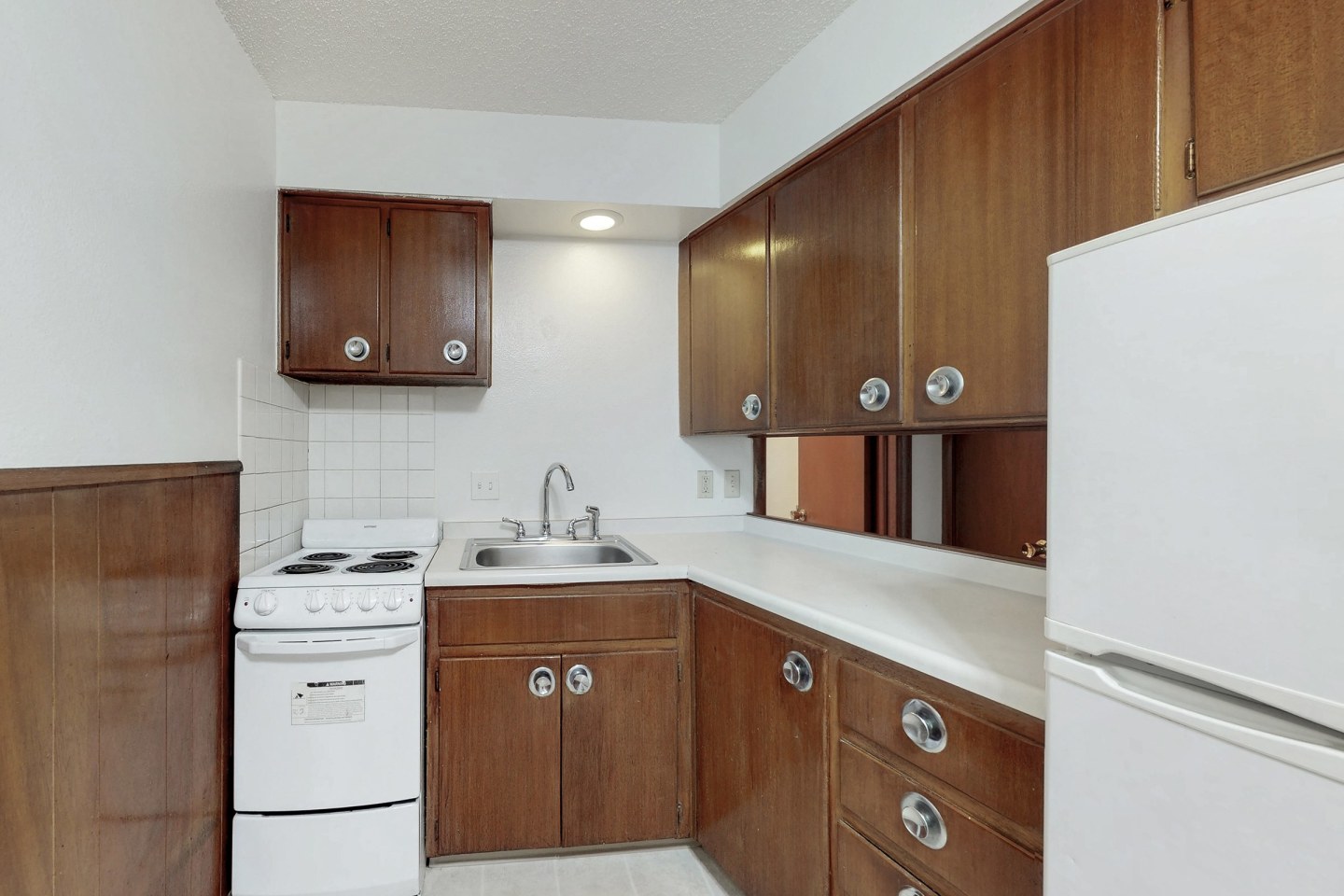 Plaza Manor Image 49