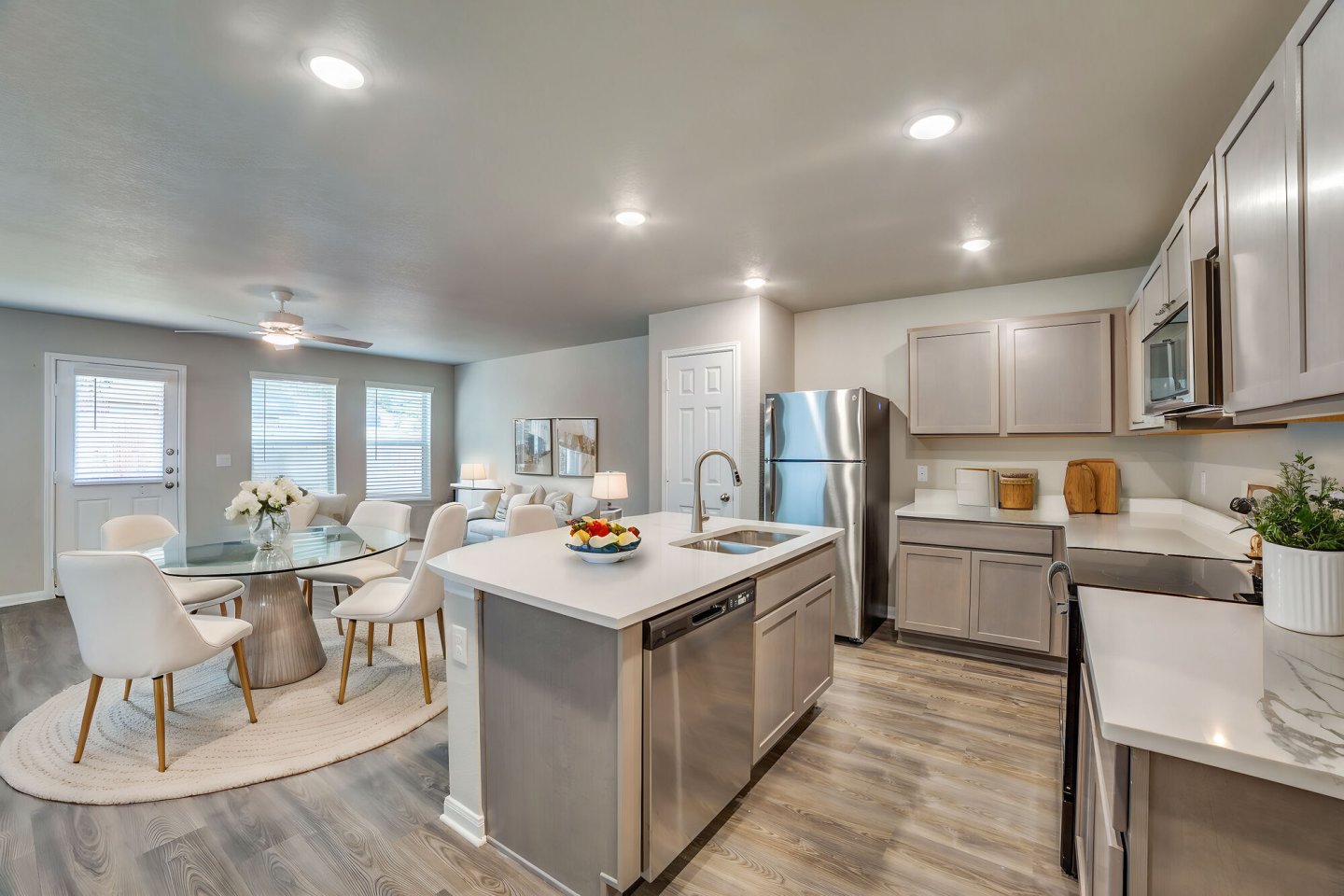 Villas at College Park Image 16