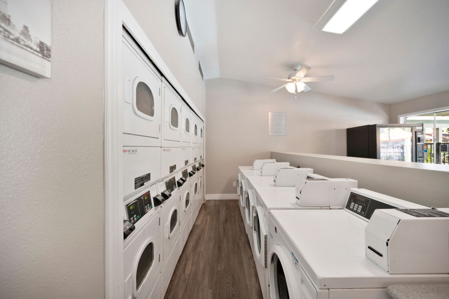 Pinewood Apartments Image 1