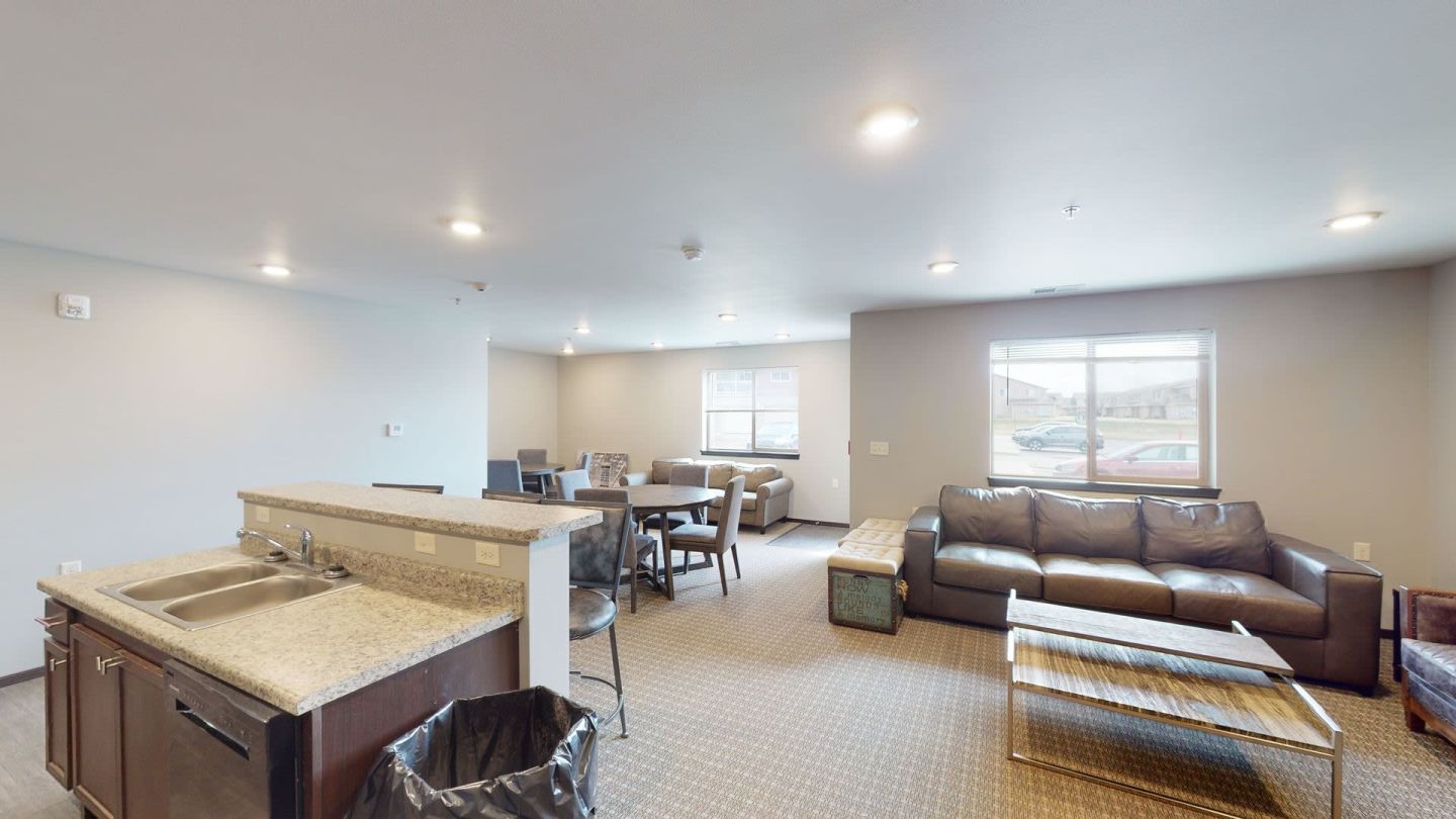 Sunset Villas Apartments Image 12
